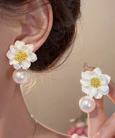 Original Design White Acrylic Alloy Floral Pearl Stud Earrings